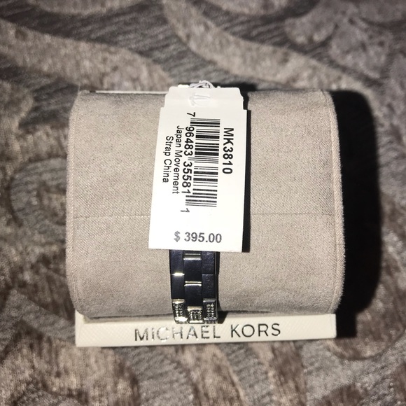 Michael Kors watch - Picture 3 of 3